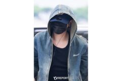 [T포토] 제로베이스원 김지웅 ‘앞은 보여요’