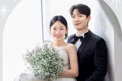 윤두준♥김슬기, 10년 열애 끝 결혼…청첩장 유출 (‘냥육권 전쟁’)