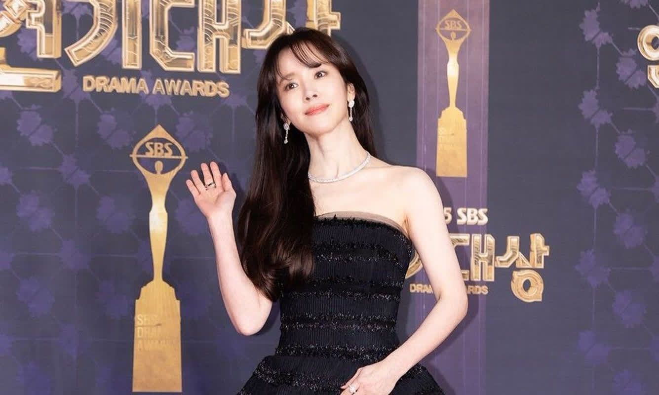 한지민, 이병헌 아내 되나...'코리언즈' 스케줄 조율 중 - 뉴스 썸네일 이미지