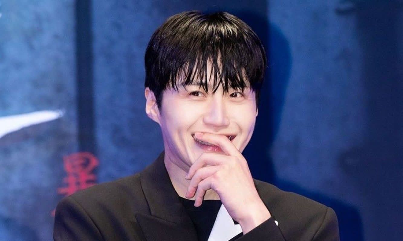 김선호, '탈세 의혹' 타격 없다...2년 만 팬미팅 전석 매진 'LOVE FACTORY' - 뉴스 썸네일 이미지