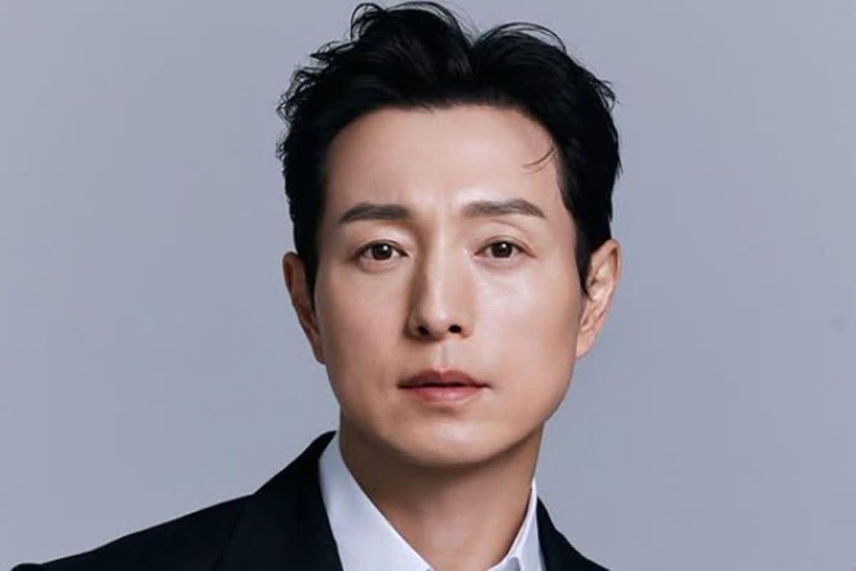 정성일, 흥신소 사장 변신..."돈이라면 무엇이든 해결" ('입금바랍니다'... - 뉴스 썸네일 이미지