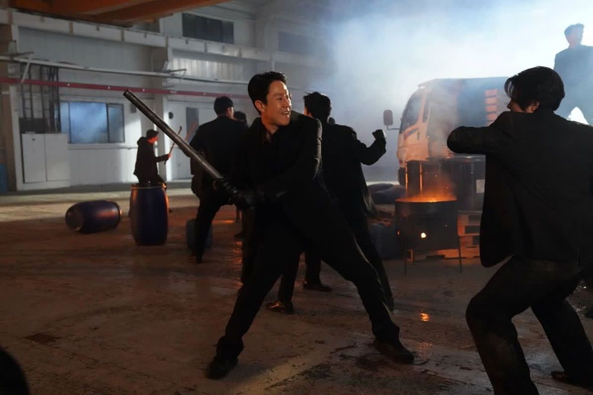 레전드의 귀환...'천만 신화' 이후 17년 만에 뒷 이야기 공개한 역대급 ... - 뉴스 썸네일 이미지