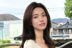 ‘증조부 친일 의혹’ 하영 논란 속…’정약용 후손’ 정해인이 찍어준 사진→화사한 비주얼