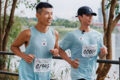 션X박보검, 광복절 맞아 가슴에 태극기 달고 달렸다 [RE:스타]