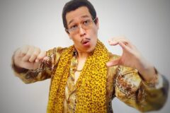 ‘PPAP 아저씨’ 피코타로, 1년에 80곡 발표→폭풍 활동하더니…”통풍·무릎 부상” 안타까운 근황 [룩@글로벌]