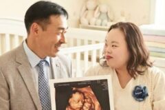 ‘조영남♥’ 서은혜, ‘임신설 부인’ 하루 만에 남편 자랑…”웃을 때 섹시해” [RE:뷰]