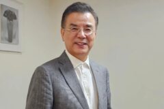 강석우, 모교 동국대 석좌교수 됐다… “유럽 혁명사 주제로 첫 특강”